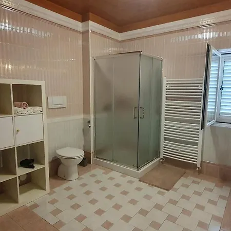 Apartment Relaxing Gardens For Max 8 Persons In Green Central Istria