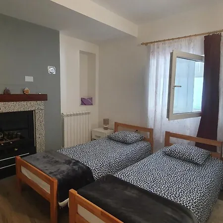 Relaxing Gardens For Max 8 Persons In Green Central Istria *