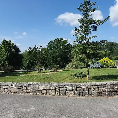 Apartment Relaxing Gardens For Max 8 Persons In Green Central Istria *